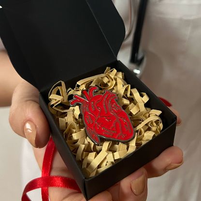 Anatomic heart pin